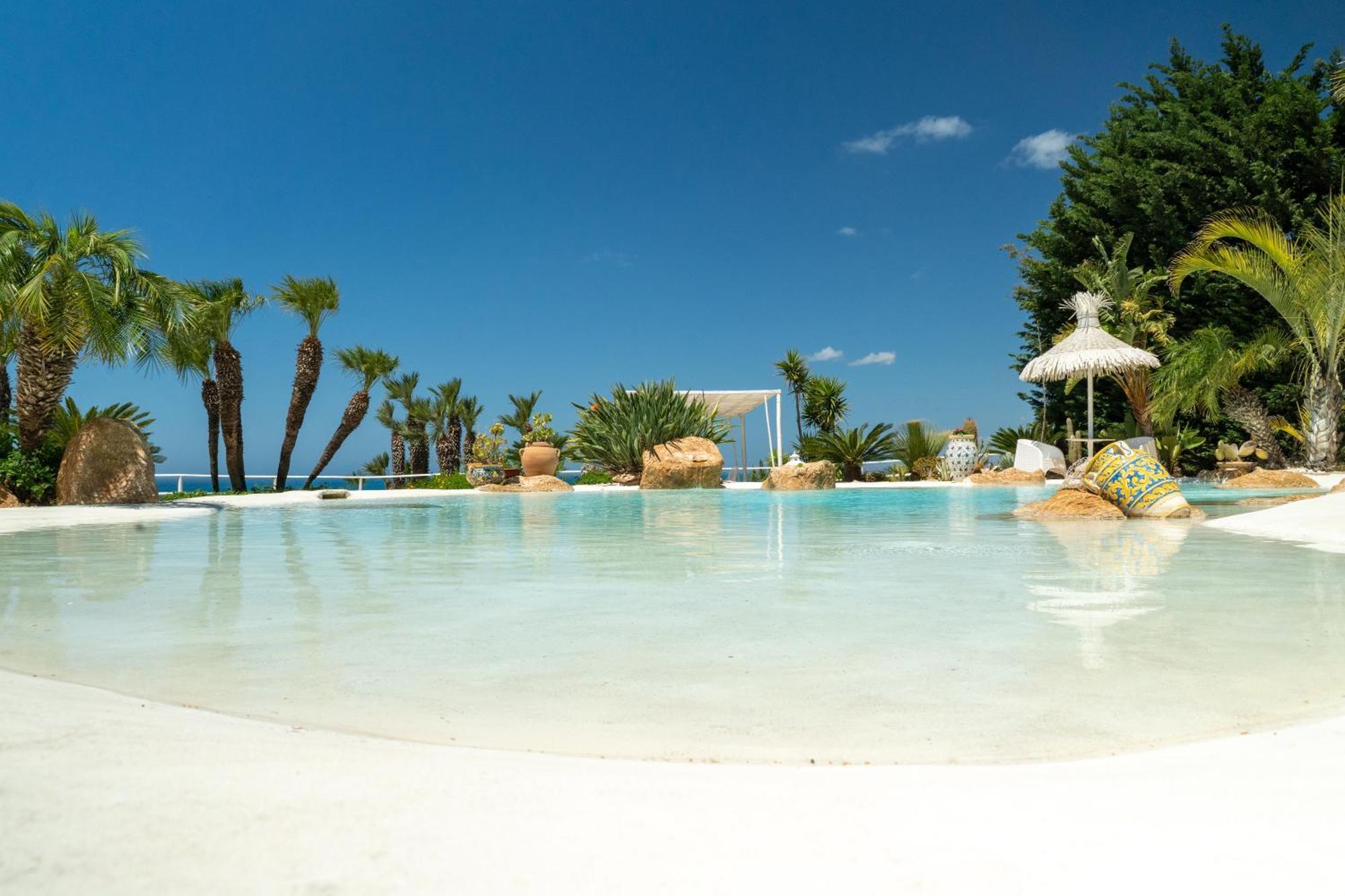 Casa Vacanze Verdemare Con Piscina 리베라 외부 사진