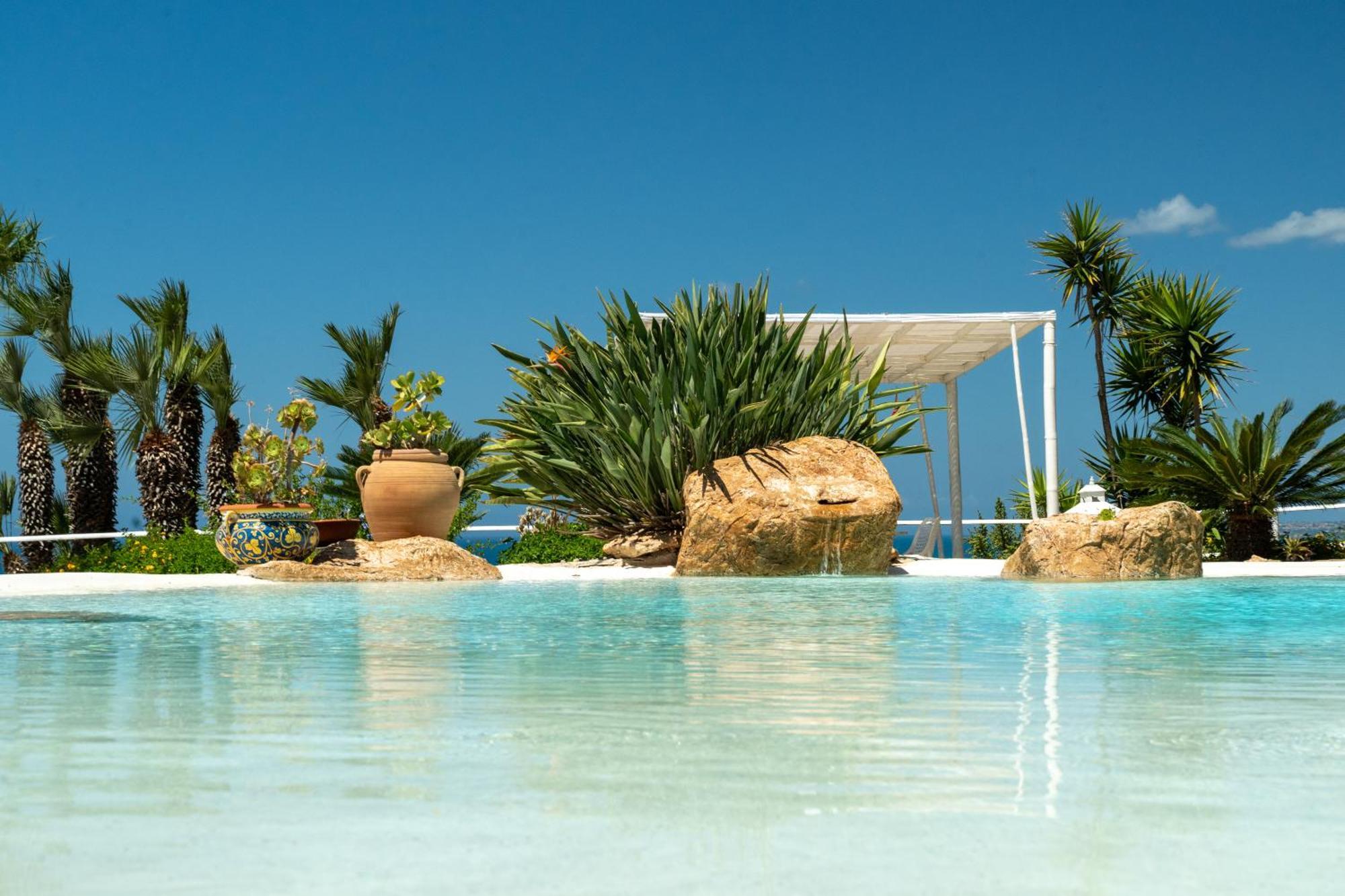 Casa Vacanze Verdemare Con Piscina 리베라 외부 사진