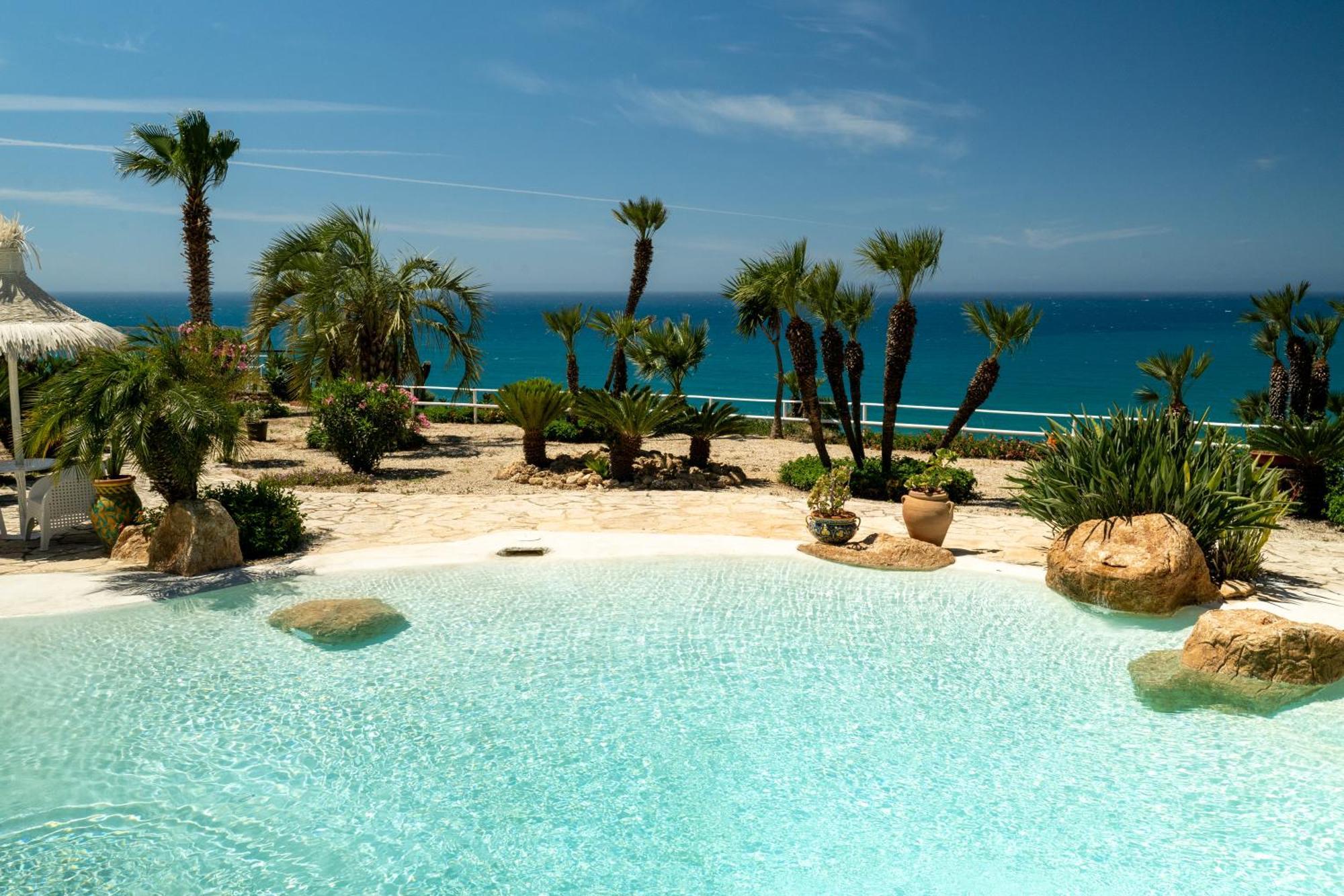 Casa Vacanze Verdemare Con Piscina 리베라 외부 사진
