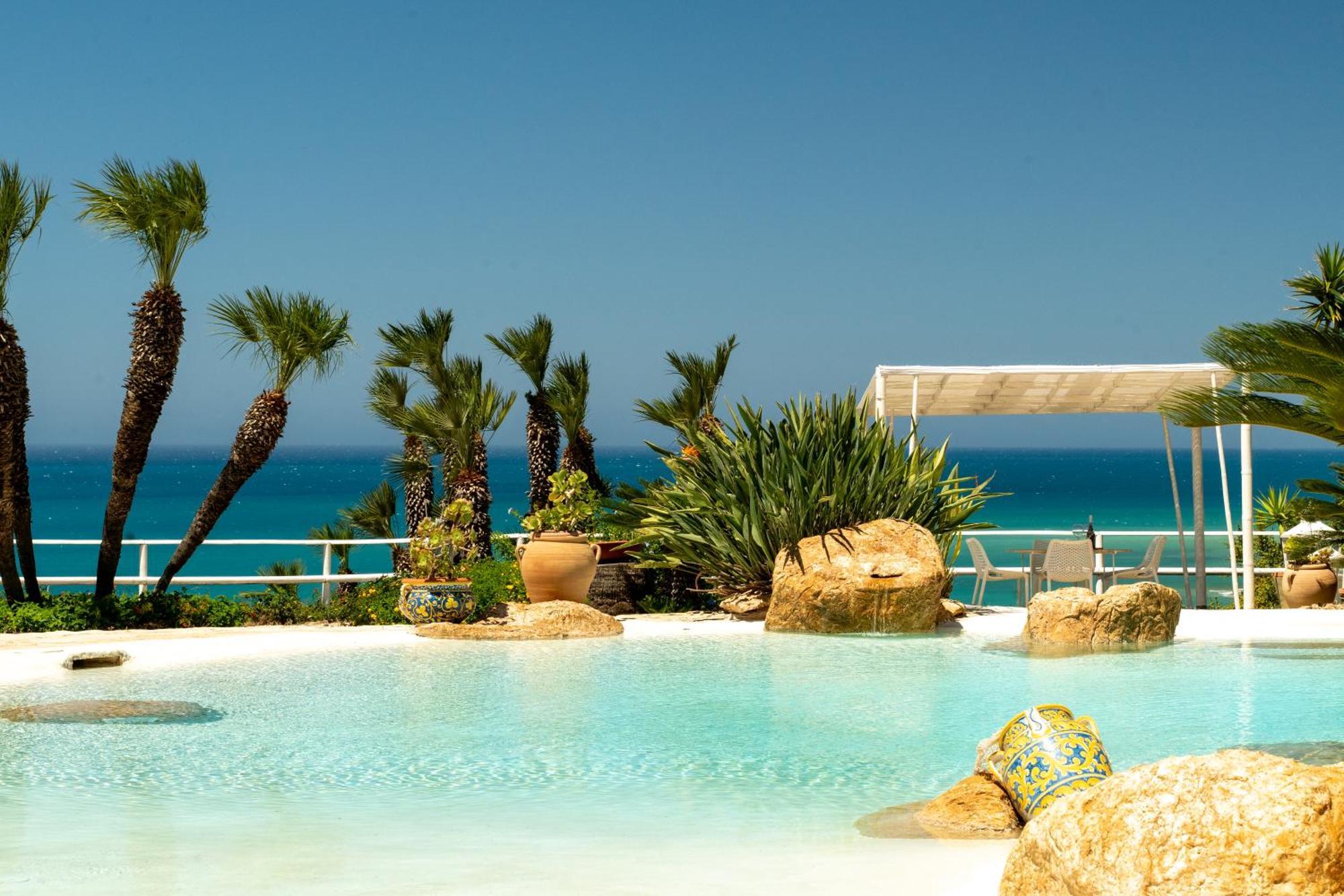 Casa Vacanze Verdemare Con Piscina 리베라 외부 사진