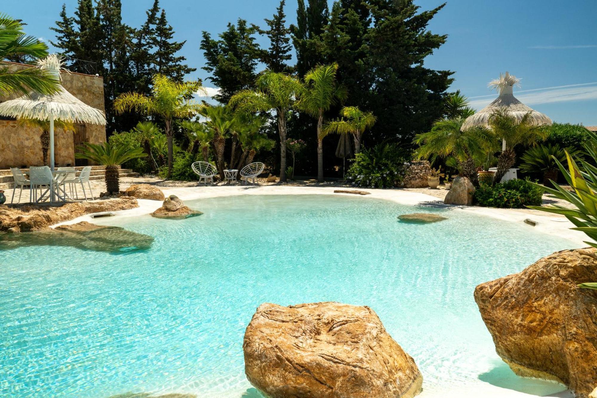 Casa Vacanze Verdemare Con Piscina 리베라 외부 사진