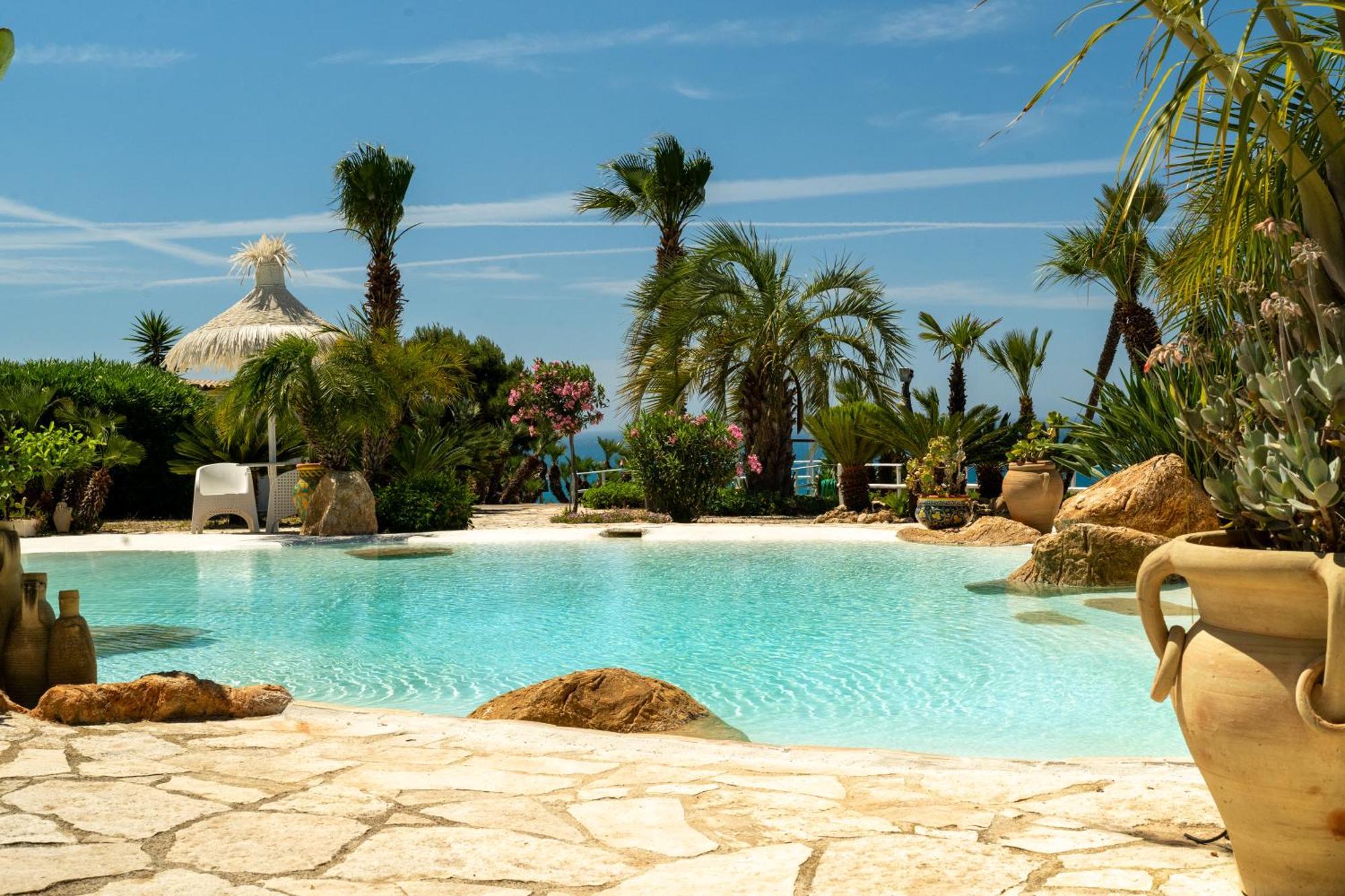 Casa Vacanze Verdemare Con Piscina 리베라 외부 사진