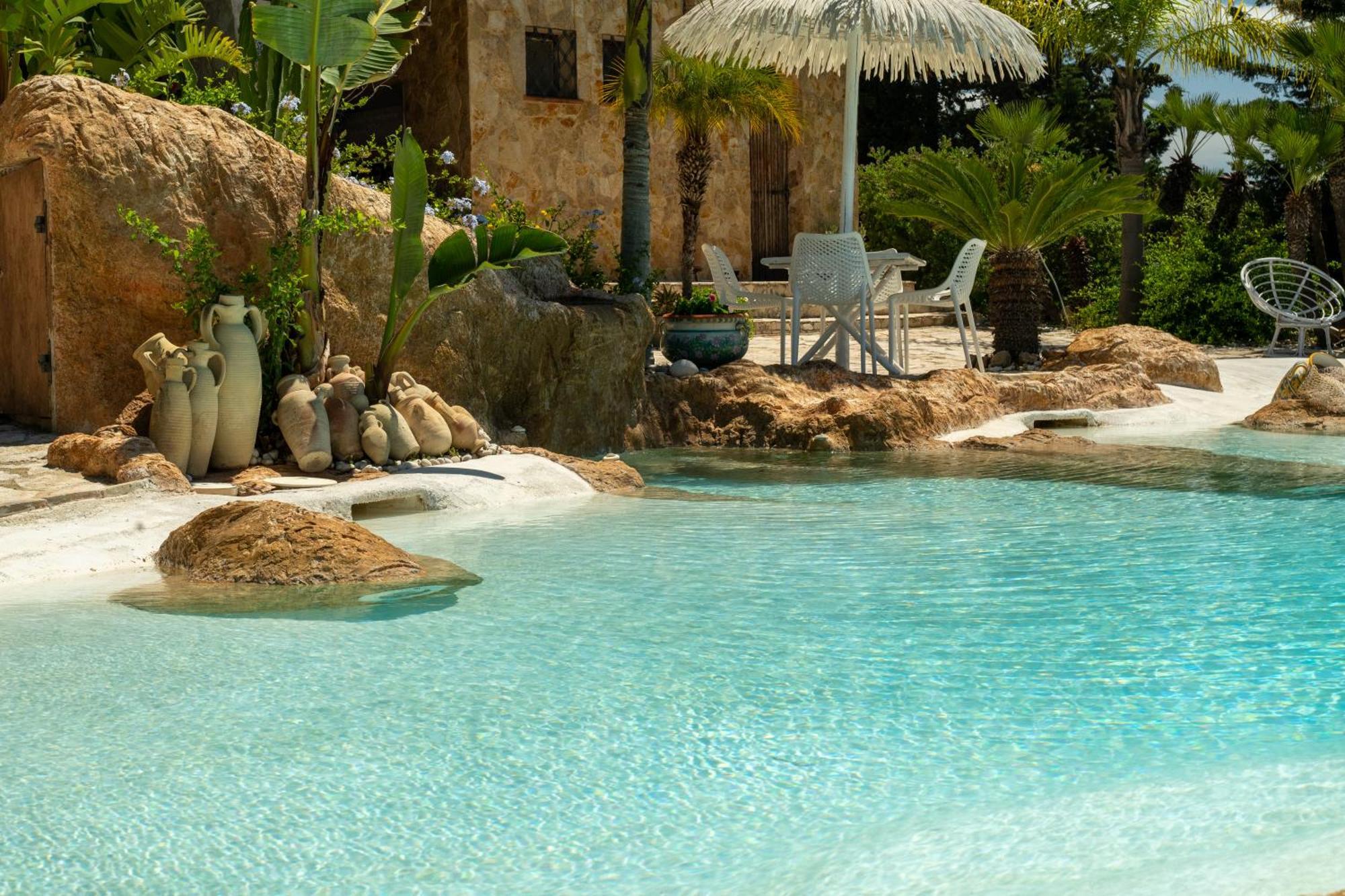 Casa Vacanze Verdemare Con Piscina 리베라 외부 사진