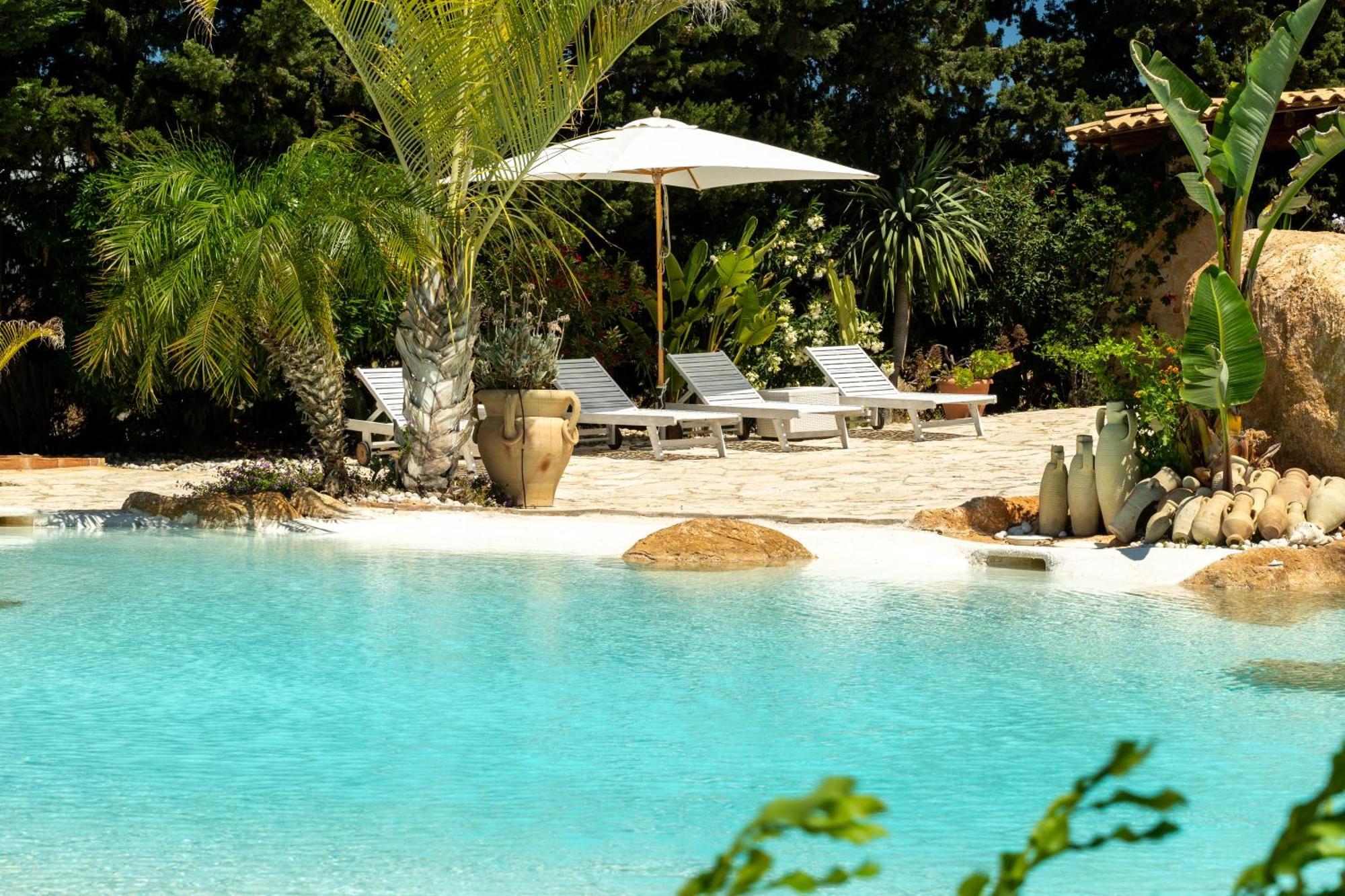 Casa Vacanze Verdemare Con Piscina 리베라 외부 사진